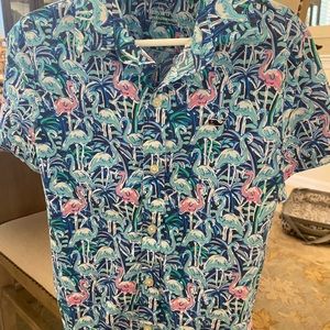 Printed vineyard vines button up